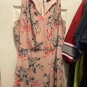 White House black market size 14 dress